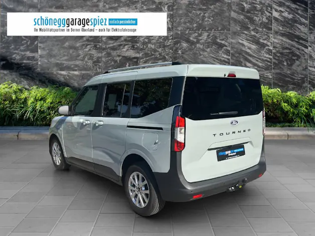 Ford Tourneo Courier 1.0 EcoBoost Titanium