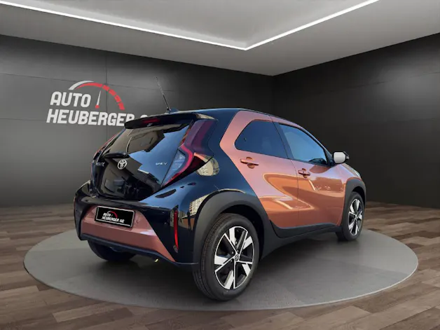 Toyota Aygo X 1.5 VVT-i HSD Trend
