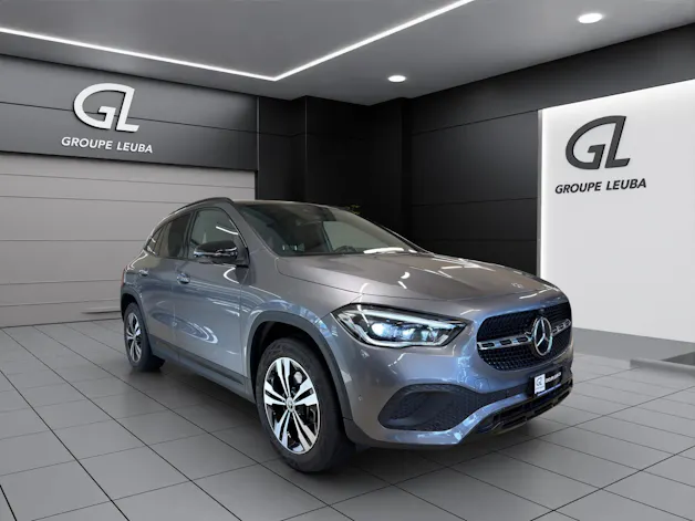 Mercedes-Benz GLA 250 4Matic Progressive 8G-DCT
