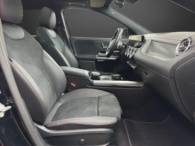 Mercedes-Benz EQA 300 AMG Line 4Matic