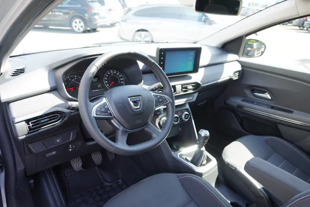 Dacia Jogger TCe 110 Extreme 7-PLÄTZER!!!