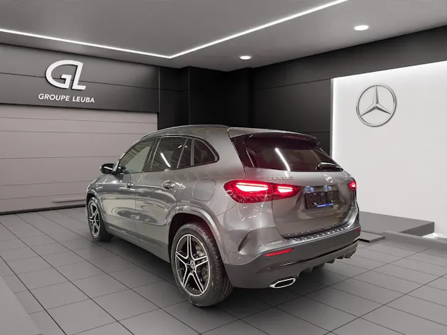 Mercedes-Benz GLA 250 4Matic 8G-DCT Swiss Star