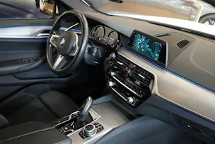 BMW 530d xDrive Touring M-Sport Line Steptronic