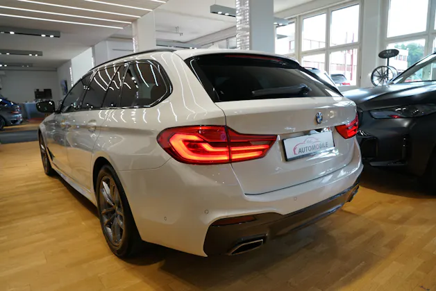 BMW 530d xDrive Touring M-Sport Steptronic