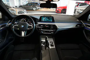 BMW 530d xDrive Touring M-Sport Line Steptronic