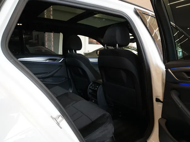 BMW 530d xDrive Touring M-Sport Steptronic