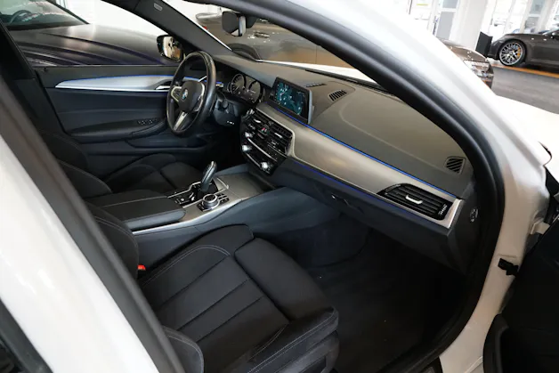 BMW 530d xDrive Touring M-Sport Steptronic