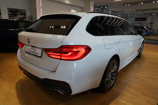 BMW 530d xDrive Touring M-Sport Steptronic