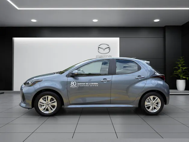 Mazda 2 Hybrid Centre-Line