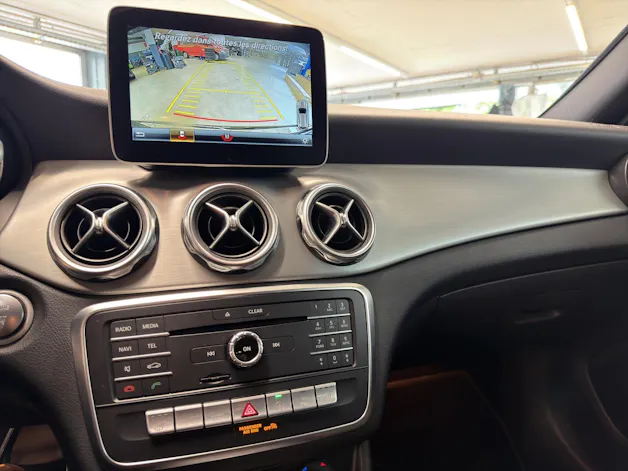 Mercedes-Benz GLA 200 AMG Line 7G-DCT