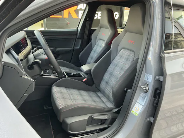 VW Golf 2.0 TSI GTI *** BLACK STYLE & HANDSCHALTUNG !!! ***