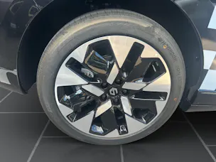 Leapmotor B05 BEV