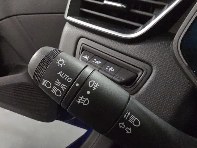 Renault Clio 1.6 E-Tech Intens