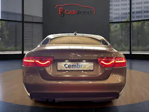 Jaguar XE 20d Prestige Automat