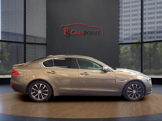 Jaguar XE 20d Prestige Automat