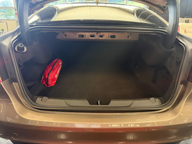 Jaguar XE 20d Prestige Automat