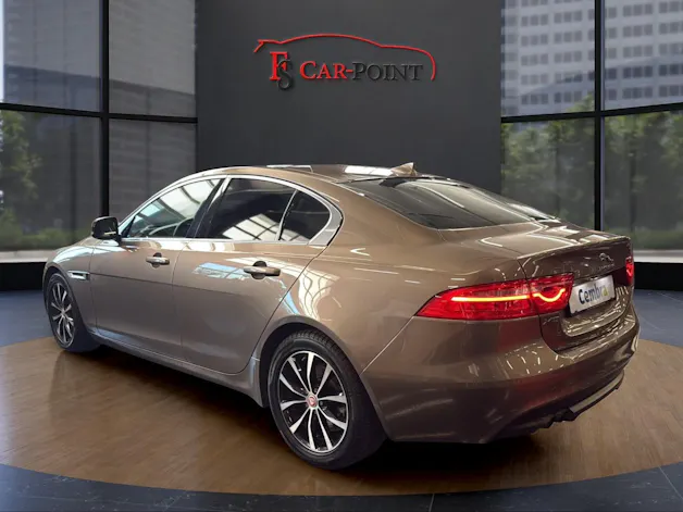 Jaguar XE 20d Prestige Automat