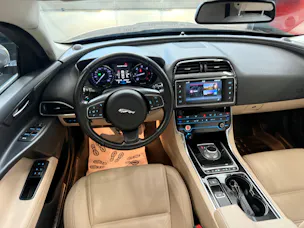 Jaguar XE 20d Prestige Automat