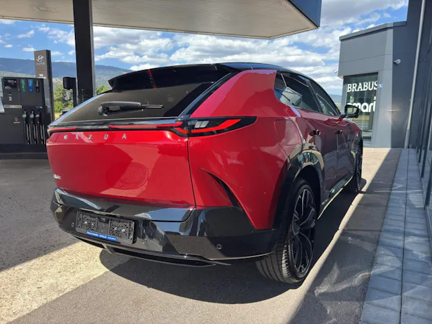 Mazda CX-6e