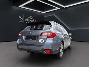 Subaru Outback 2.5i Luxury