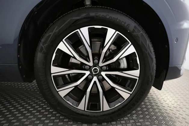 VOLVO XC60 2.0 B4 MH Plus Dark AWD