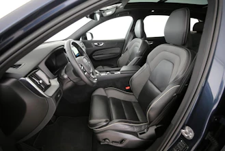 https://vehicle.imgix.net/4431732/08722be7-3535-4e92-9c53-2d6c3677a749.jpg