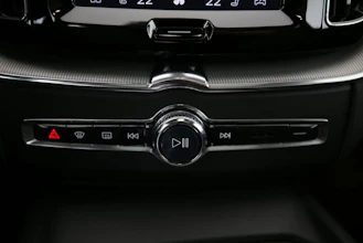 https://vehicle.imgix.net/4431732/2d379094-6e48-4a67-bb1d-fef082a56bd1.jpg