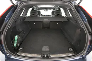 VOLVO XC60 2.0 B4 MH Plus Dark AWD