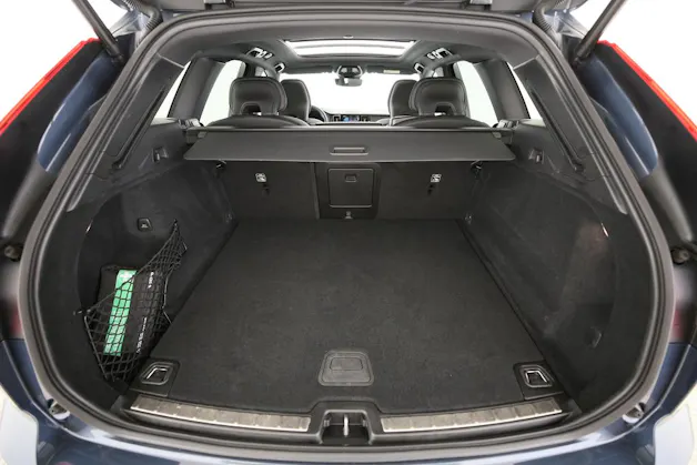 VOLVO XC60 2.0 B4 MH Plus Dark AWD