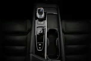 VOLVO XC60 2.0 B4 MH Plus Dark AWD