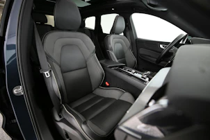 image du véhicule VOLVO XC60 2.0 B4 MH Plus Dark AWD