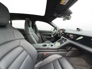Porsche Taycan Cross Turismo 4