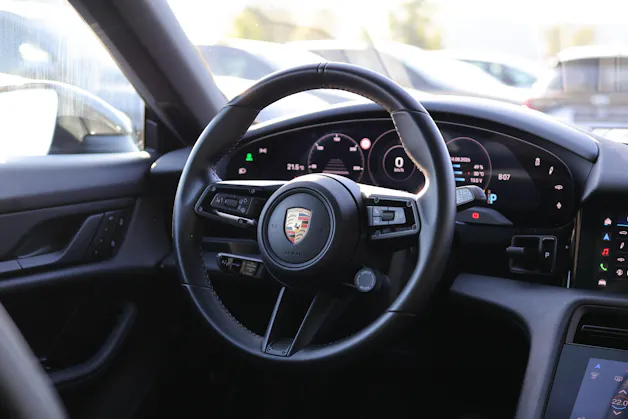 Porsche Taycan Cross Turismo 4