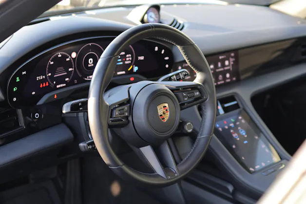 Porsche Taycan Cross Turismo 4