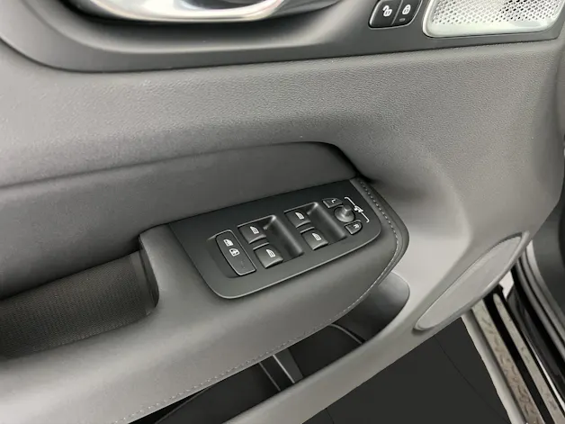 Volvo XC60 2.0 T8 TE Ultra Dark eAWD