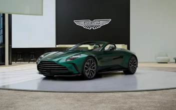 https://vehicle.imgix.net/4431798/a2f1d9f9-4682-41c2-9c7f-cf033080c048.jpg
