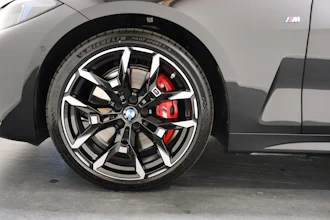 https://vehicle.imgix.net/4431829/bcae4fe4-21b8-4bda-9c61-b3acc51c89ae.JPG