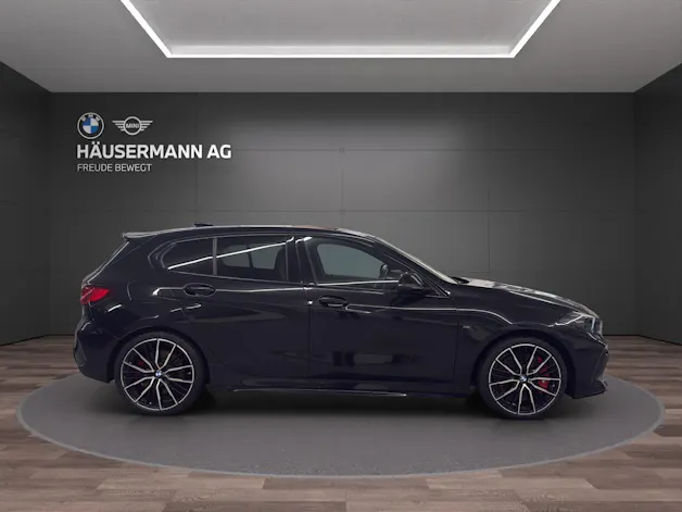 BMW M135i xDrive EDITION COLORVISION