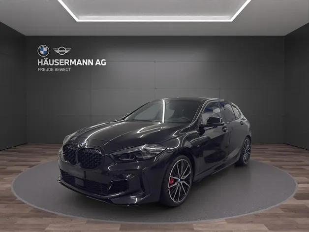 BMW M135i xDrive EDITION COLORVISION