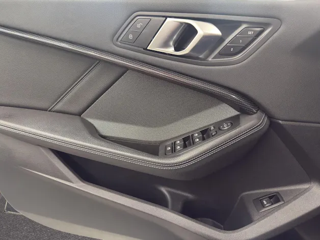 BMW M135i xDrive EDITION COLORVISION