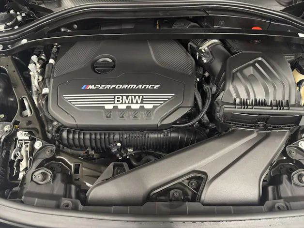 BMW M135i xDrive EDITION COLORVISION