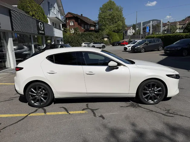 Mazda 3 Hatchback 2.5 Exclusive-Line