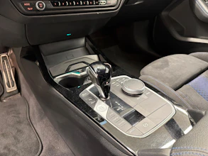 https://vehicle.imgix.net/4431971/09564385-f45f-477d-a1a9-f166cfbeb82a.jpg