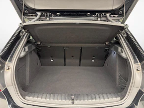 https://vehicle.imgix.net/4431971/d6039371-a58b-438f-83e0-733d6616bc6d.jpg