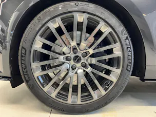 Land Rover Range Rover Sport 4.4 V8 SV Carbon