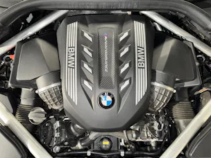 BMW X6 M50i