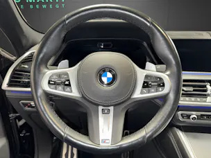 BMW X6 M50i