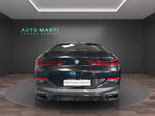BMW X6 M50i