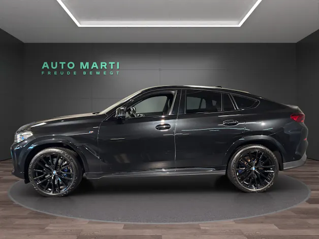 BMW X6 M50i