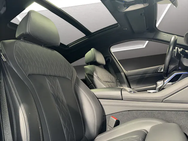 BMW X6 M50i